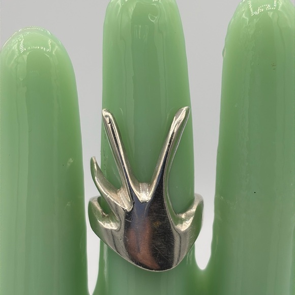 Vintage Modernist Abstract Ring - Picture 1 of 3